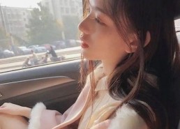 吃瓜女网红头像高清,揭秘吃瓜女网红高清头像背后的魅力